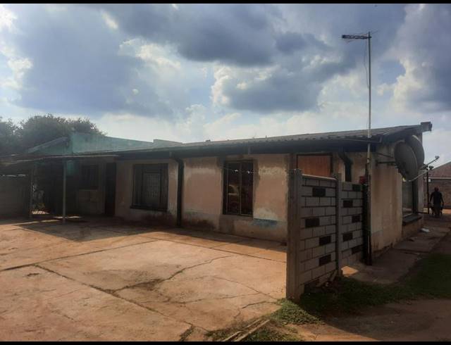 15 BEDROOM HOUSE FOR SALE IN VEREENIGING